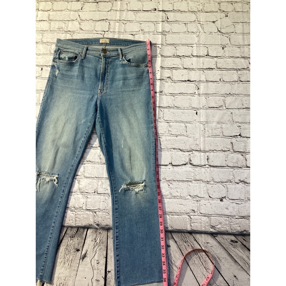 Mother The Insider Crop Step Fray Jeans Thrilling Shots Blue Distressed Size 31 - Picture 4 of 8